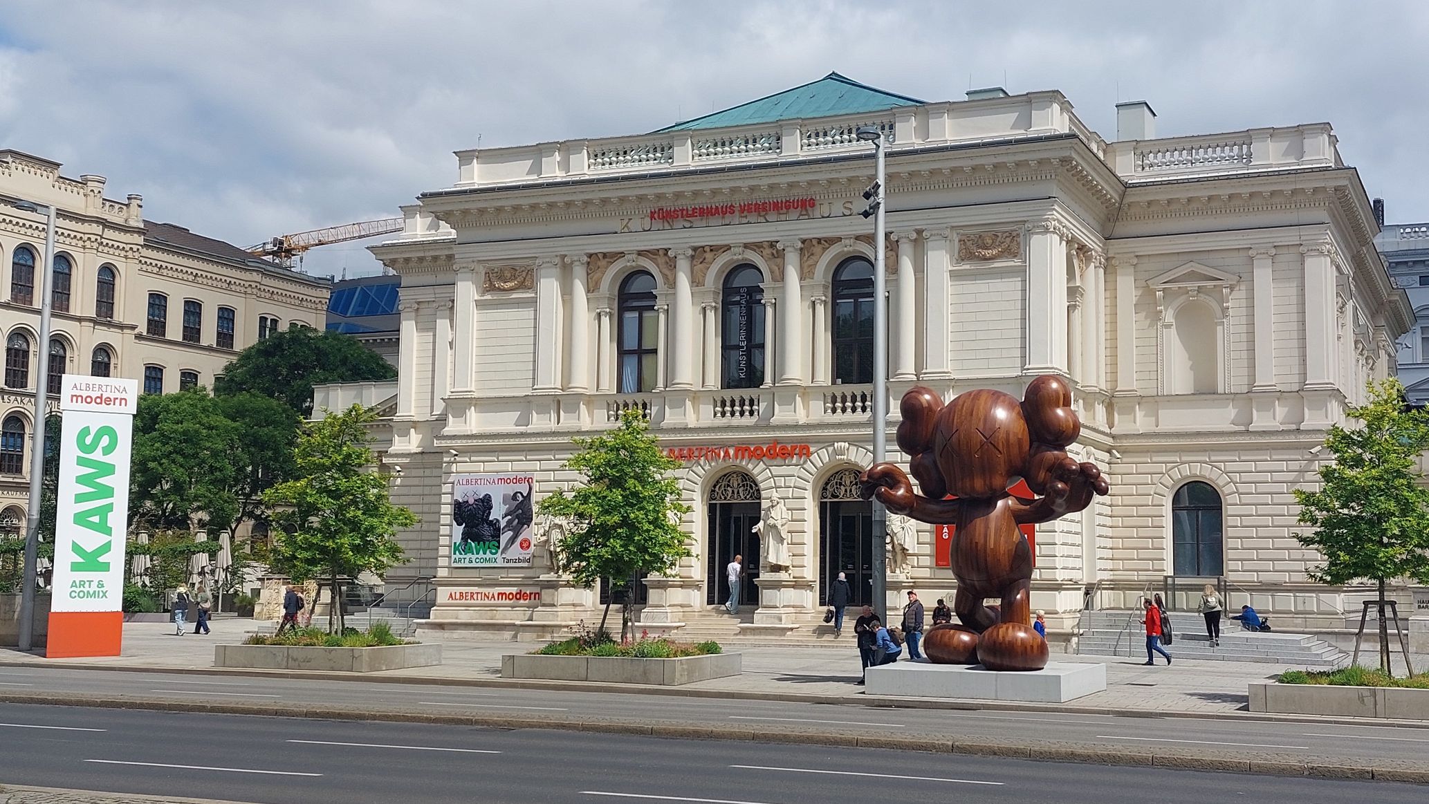 KAWS Ausstellung