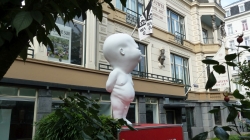Amsterdam - Skulptur von Viktor Fresco